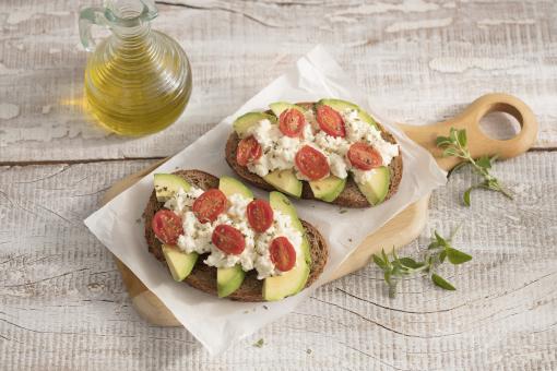 Avocado Toast com Patê de Ricota